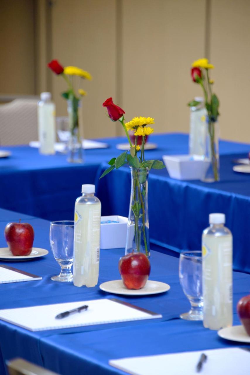 Illinois Beach Resort & Conf. Center; Best Western Premier Collection Zion Exterior photo